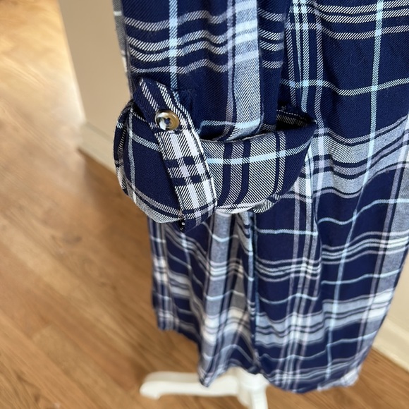 Motherhood flannel plaid maternity dress navy and white button front - Picture 6 of 11